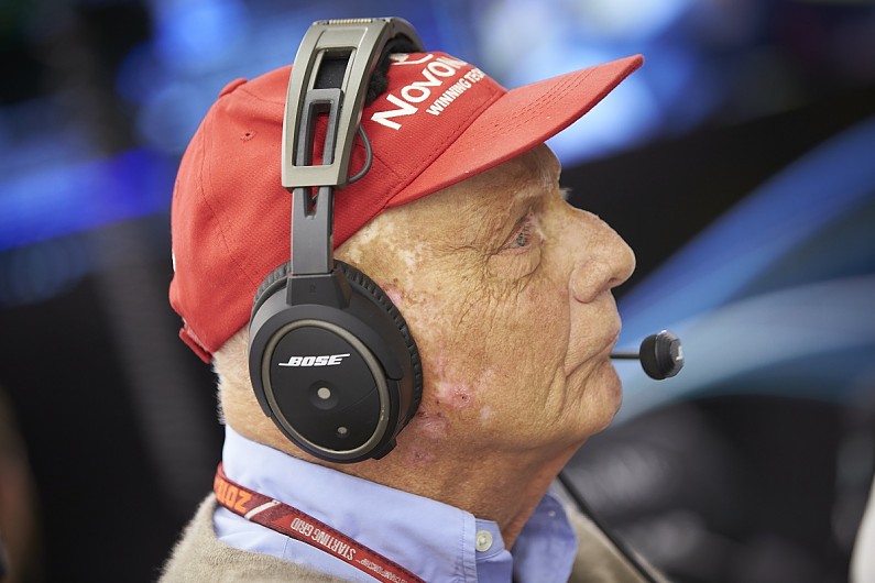 Niki Lauda back in hospital with flu, five months after lung