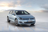 New Golf celebrates public premiere at the Mondial de l’Automobile in Paris