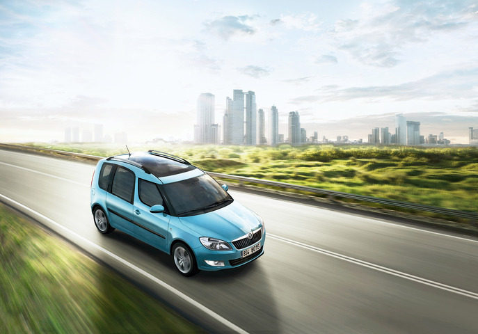 014-skoda-roomster-2013.jpg