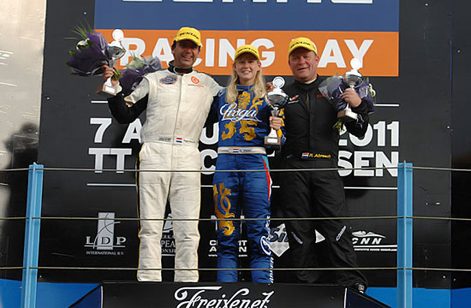 110806-podium-gt.jpg