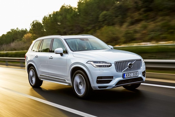 158092-the-new-volvo-xc90-t8-twin-engine-petrol-plug-in-hybrid-driven-in-tarragona.jpg