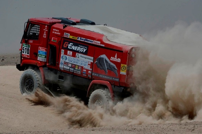 Bielorus Siarhei Viazovich s truckom MAZ získal v tejto etape 3. miesto, v celkovom poradí je šiesty;www.dakar.com