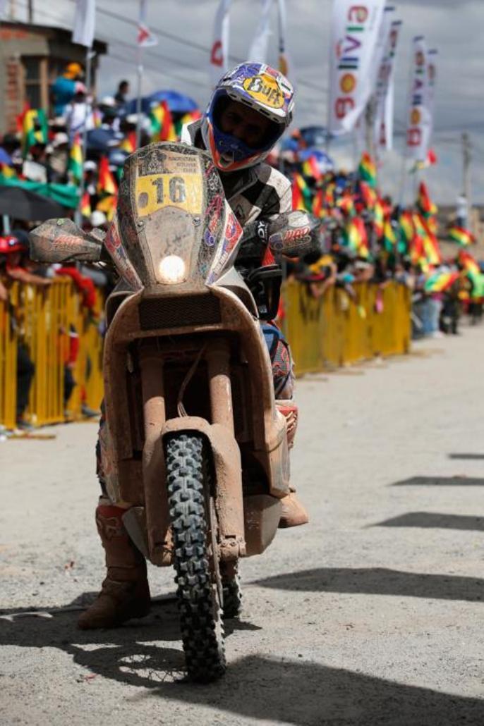 Foto: www.motoride.sk;Vynikajúci Ivan Jakeš sa nekompromisne derie do prvej desiatky;