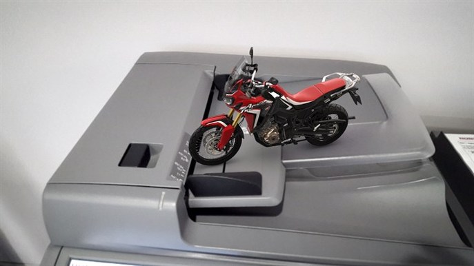 71079-crf1000l-africa-twin-augmented-reality-app.jpg