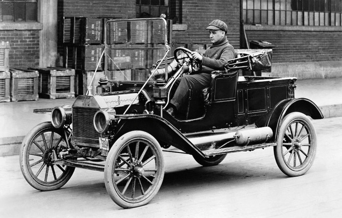 856176-by-1916-55-per-cent-of-all-the-cars-on-the-road-were-model-t-fords-2.jpg