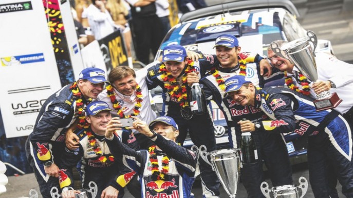 9464-podium-germany-2015-930-896x504.jpg