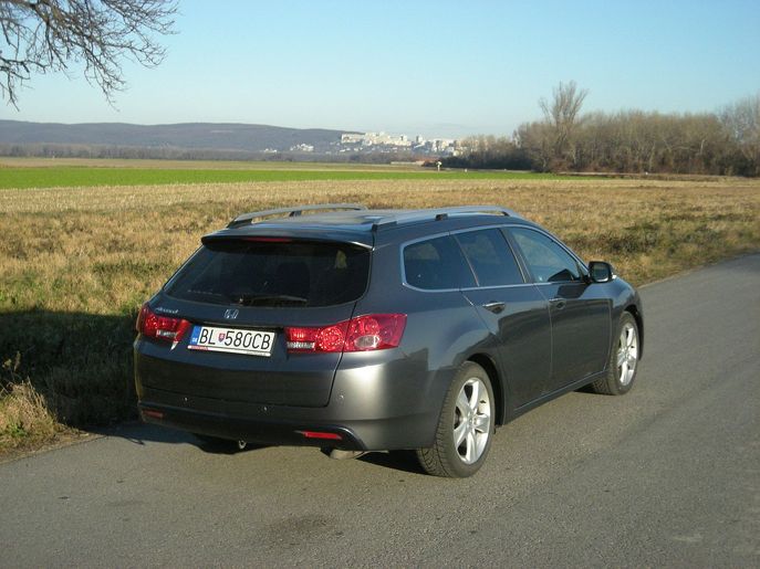 accord-tourer5957g.jpg