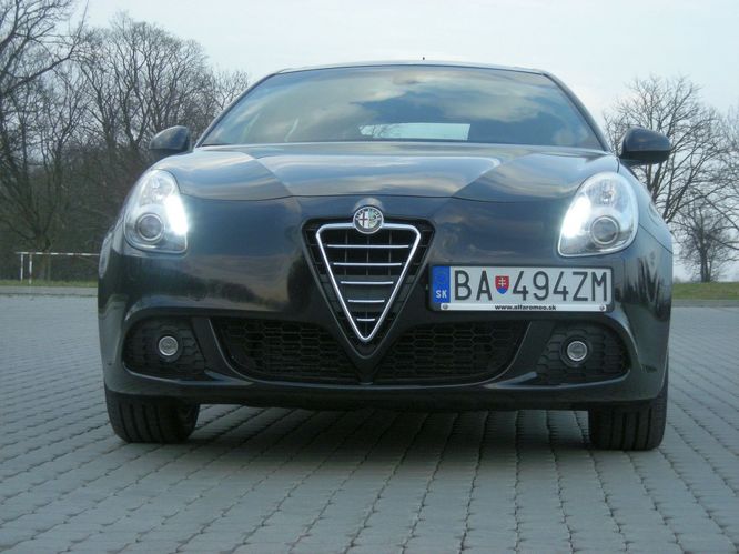 alfa-giulietta-d4514g.jpg