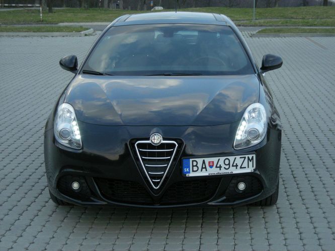 alfa-giulietta-d4515g.jpg