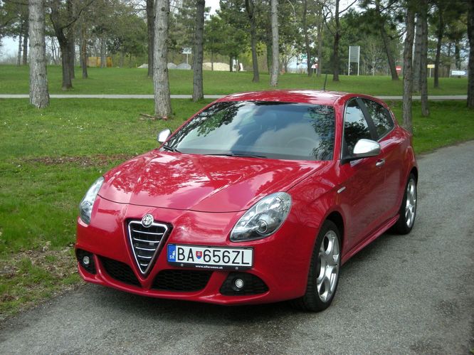 alfa-giulietta-t4552g.jpg