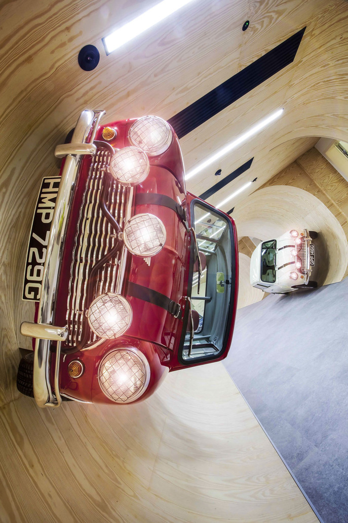 auto-trader-mini-tunnel1.jpg