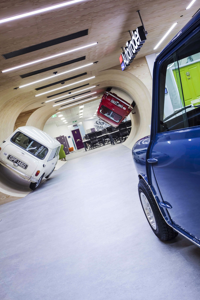 auto-trader-mini-tunnel5.jpg