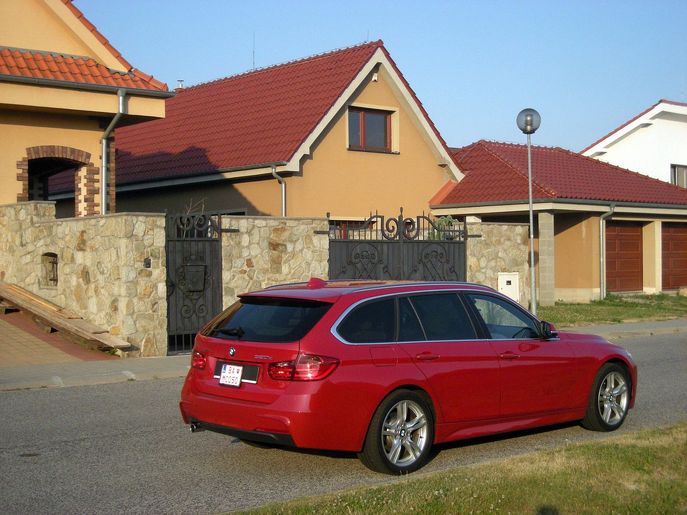 bmw-320d-x8302g.jpg