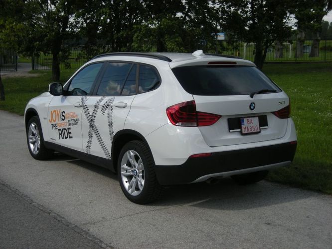 bmw-x1-n2503g.jpg