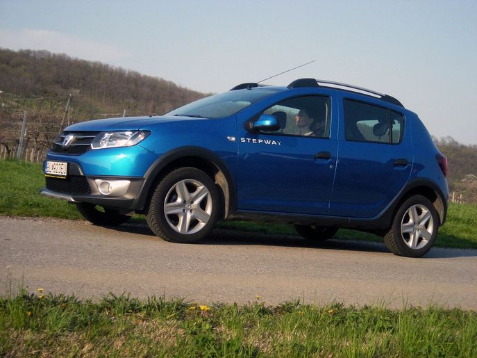 dacia-sandero-step7863g.jpg