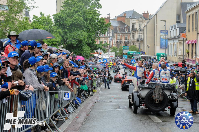 drivers-parade3.jpg