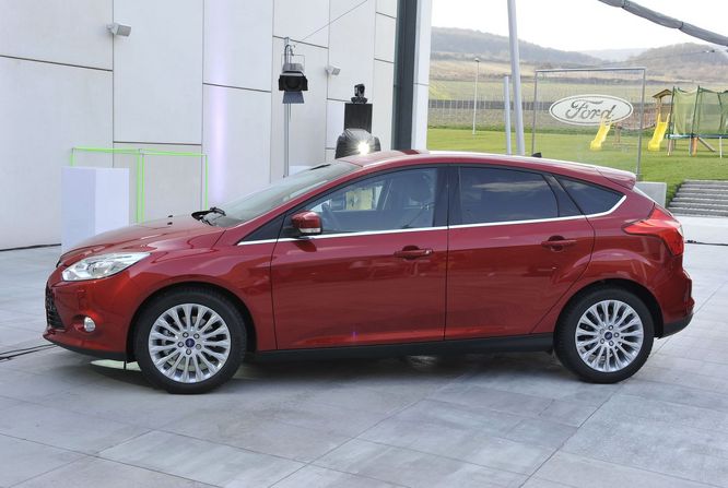 ford-focus-neu3055g.jpg