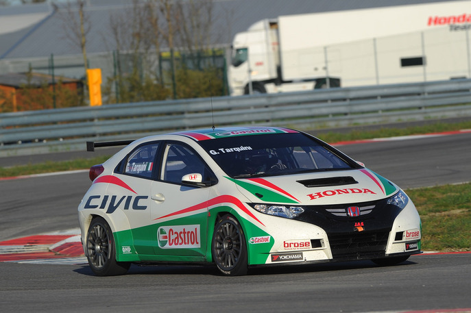 honda-unveils-castrol-as-its-title-wtcc-sponsor.jpg