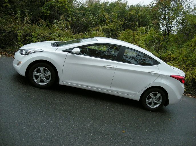 hy-elantra5813g.jpg