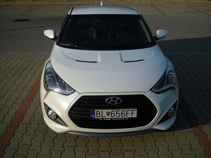 hyu-veloster-8262g.jpg