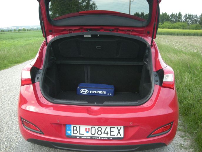 hyundai-i30-3d8040g.jpg