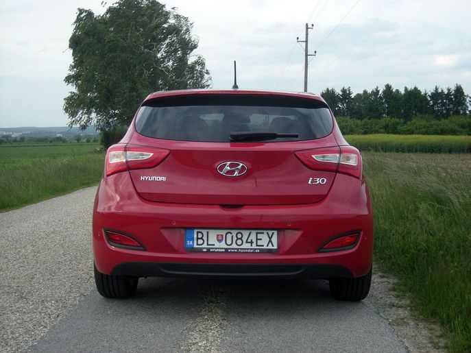 hyundai-i30-3d8048g.jpg