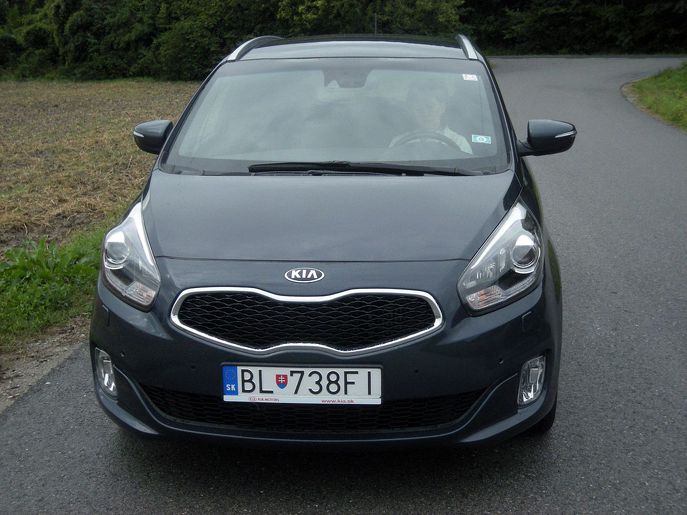 kia-carens-8540g.jpg