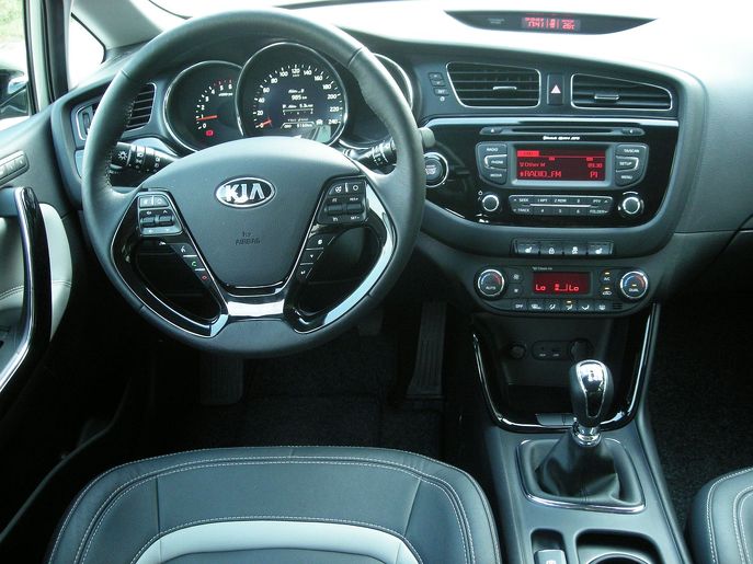 kia-ceed-crdi-7074g.jpg