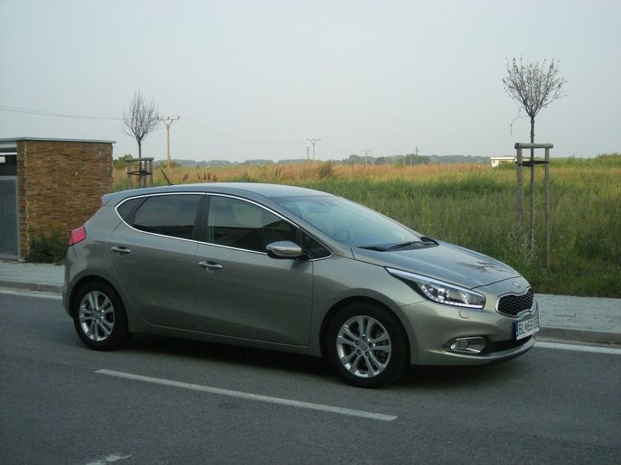 kia-ceed-crdi-7082g.jpg