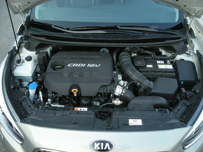 kia-ceed-crdi-7085g.jpg