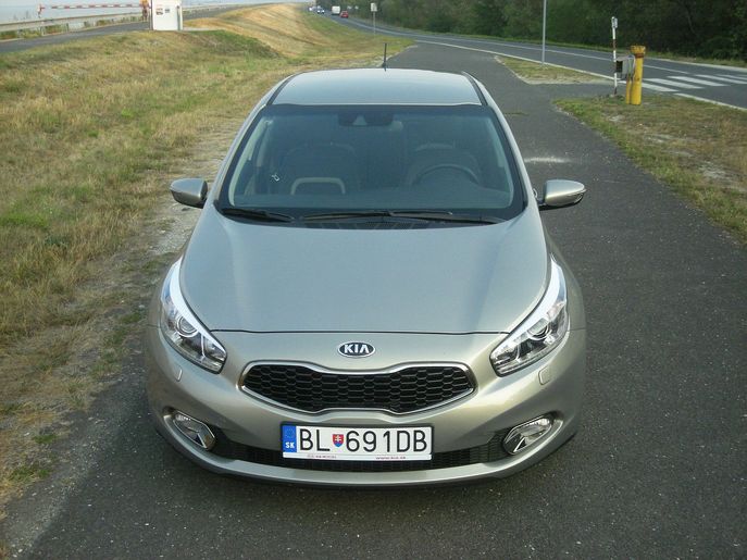 kia-ceed-crdi-7091g.jpg