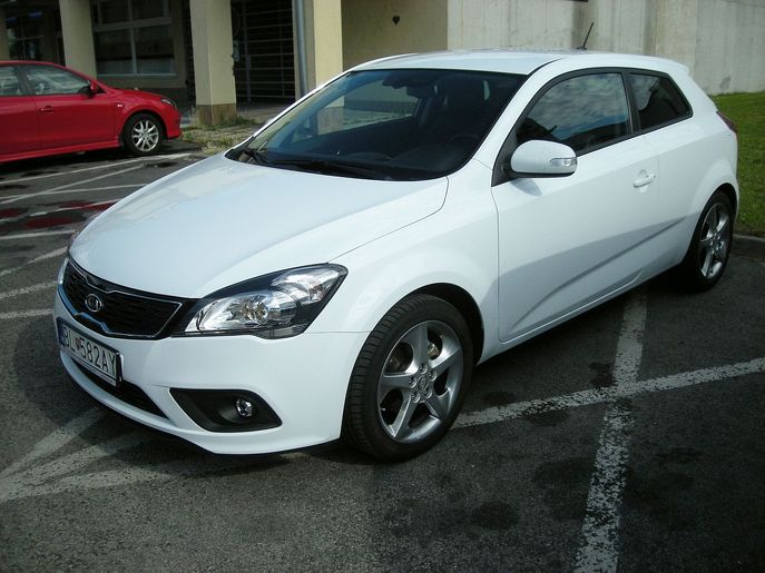 kia-ceed5279g.jpg