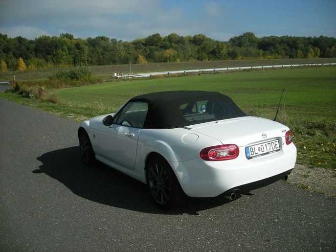 mazda-mx-5-7256g.jpg