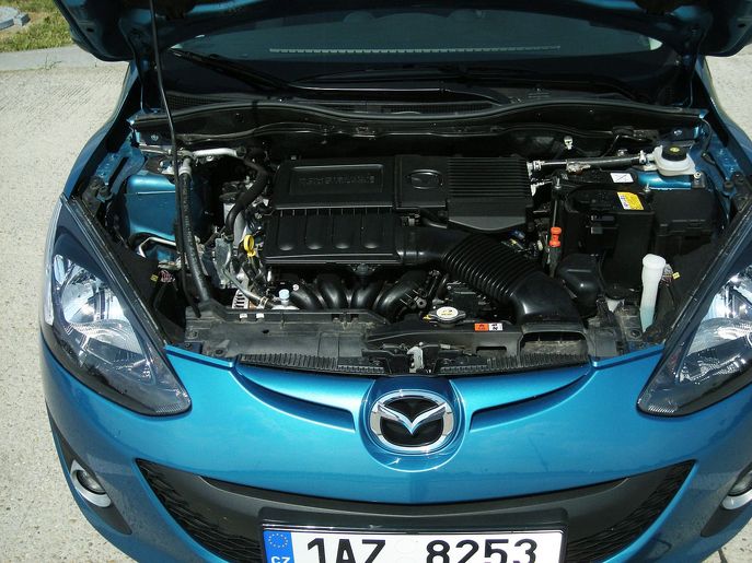 mazda2n5114-g.jpg