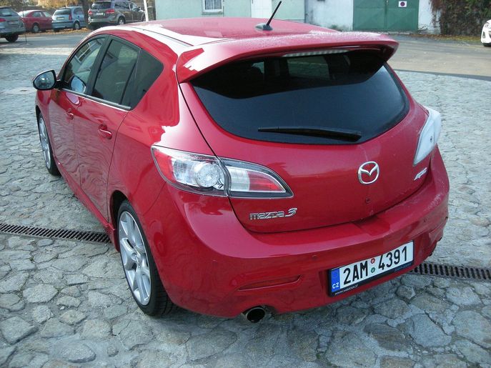 mazda3-face5877g.jpg