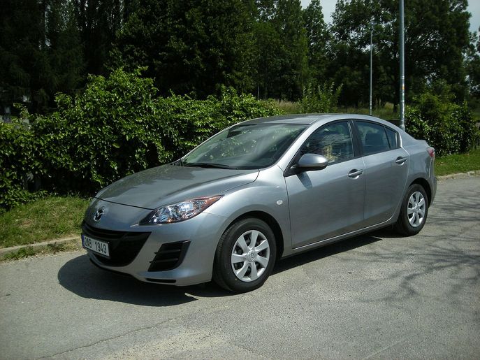 mazda3-sdn5198g.jpg