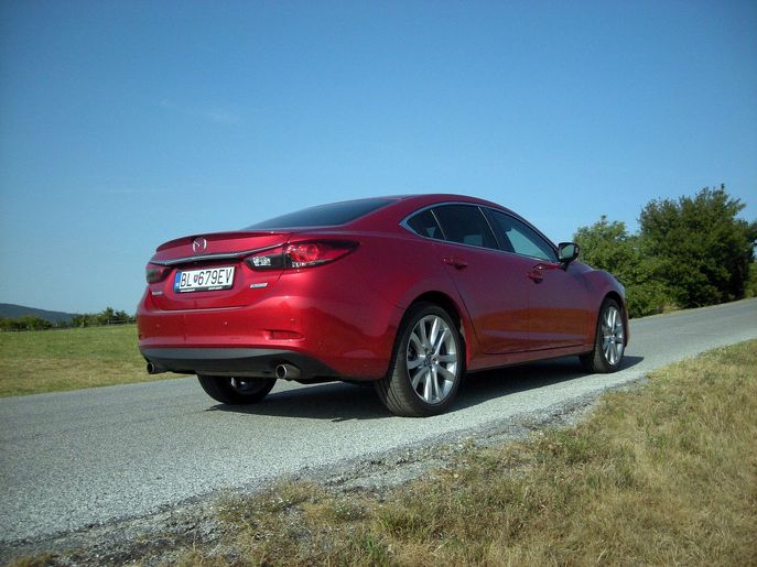 mazda6-n8334g.jpg