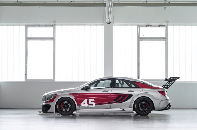 mercedes-benz-cla45-amg-racing-series-concept-driver-side-796x528.jpg