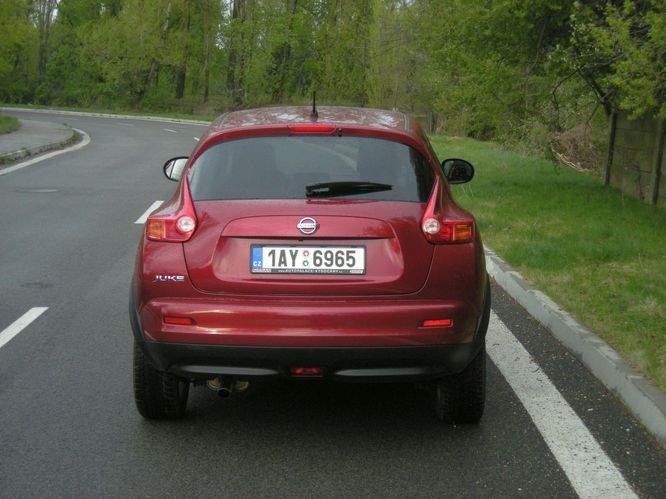 niss-juke4655g.jpg