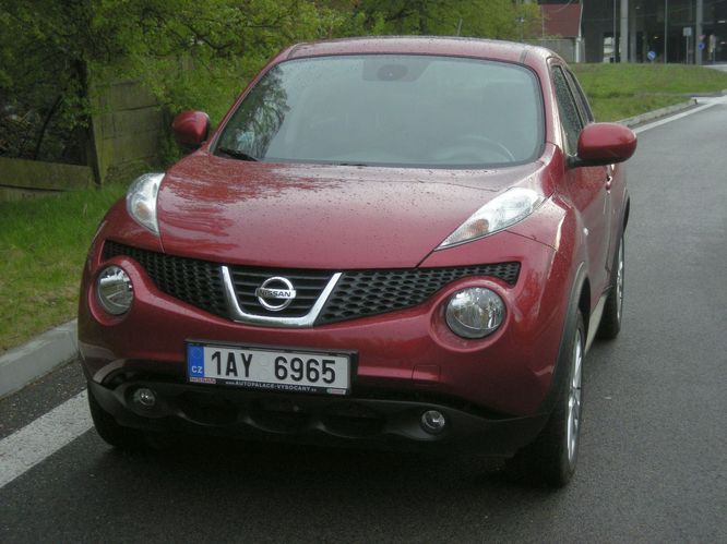 niss-juke4656g.jpg