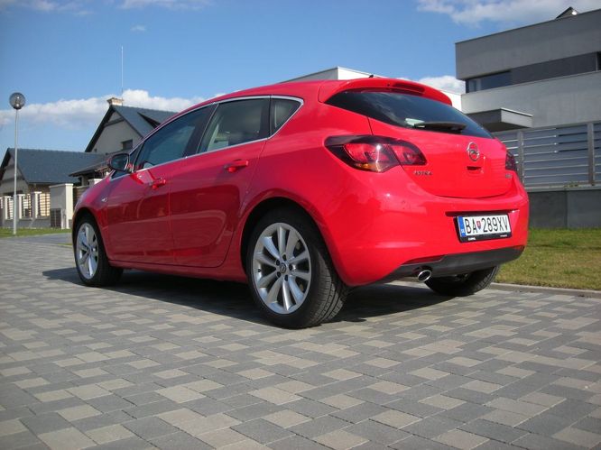 opel-astra-2317g.jpg