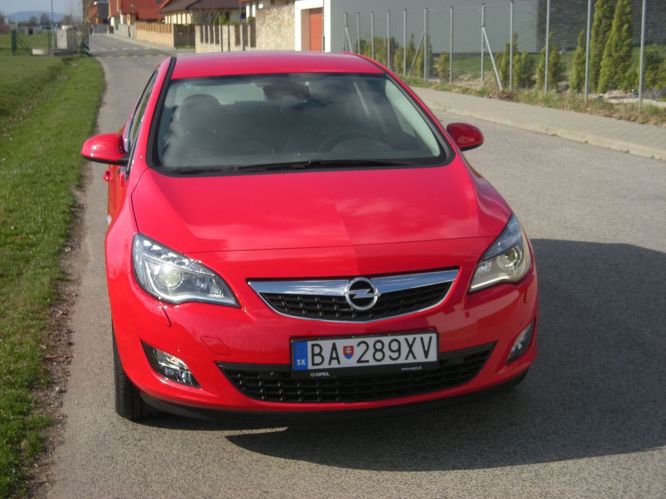 opel-astra-2323g.jpg