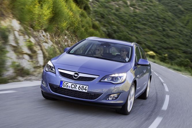 opel-astra-st171g.jpg