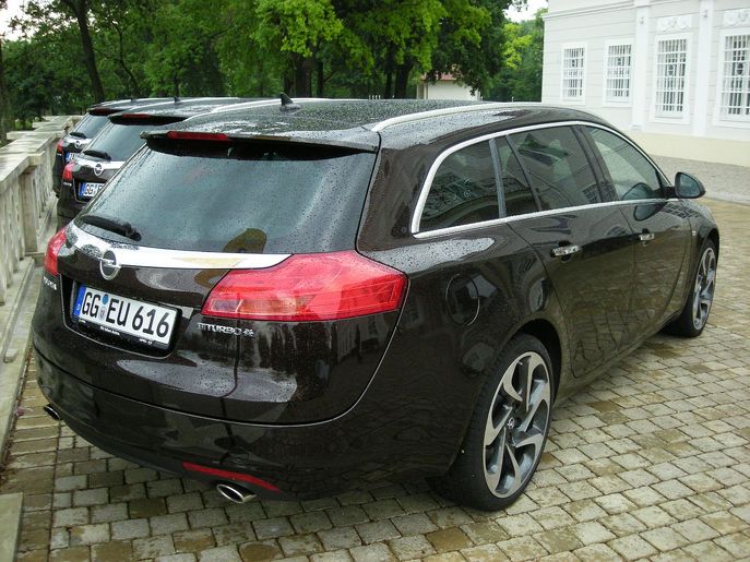 opel-insignia-biturbo-6512g.jpg