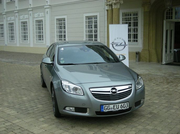 opel-insignia-biturbo-6513g.jpg