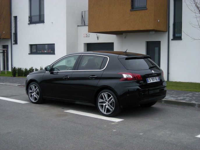 peugeot-308-allure8779-g.jpg