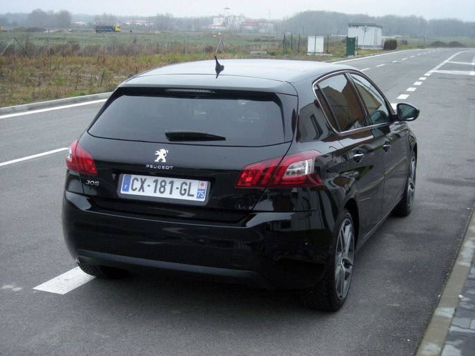 peugeot-308-allure8780-g.jpg