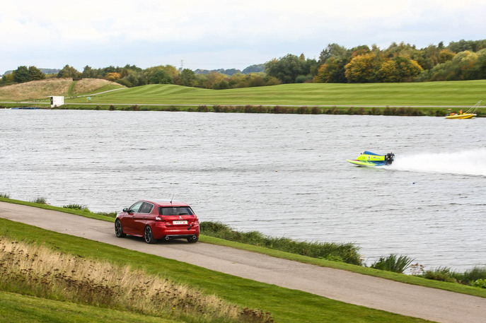 peugeot-308-gti-catches-the-powerboat-3515.jpg