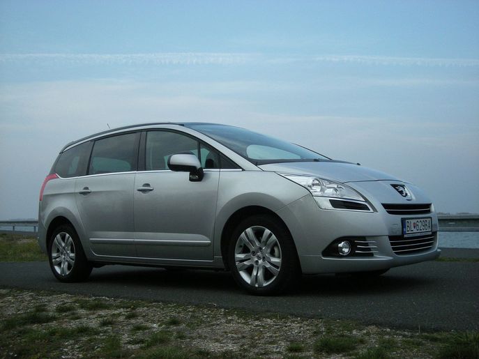 peugeot-5008n5845g.jpg