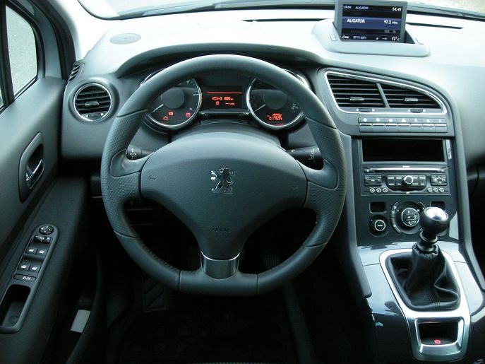 peugeot-5008n5852g.jpg